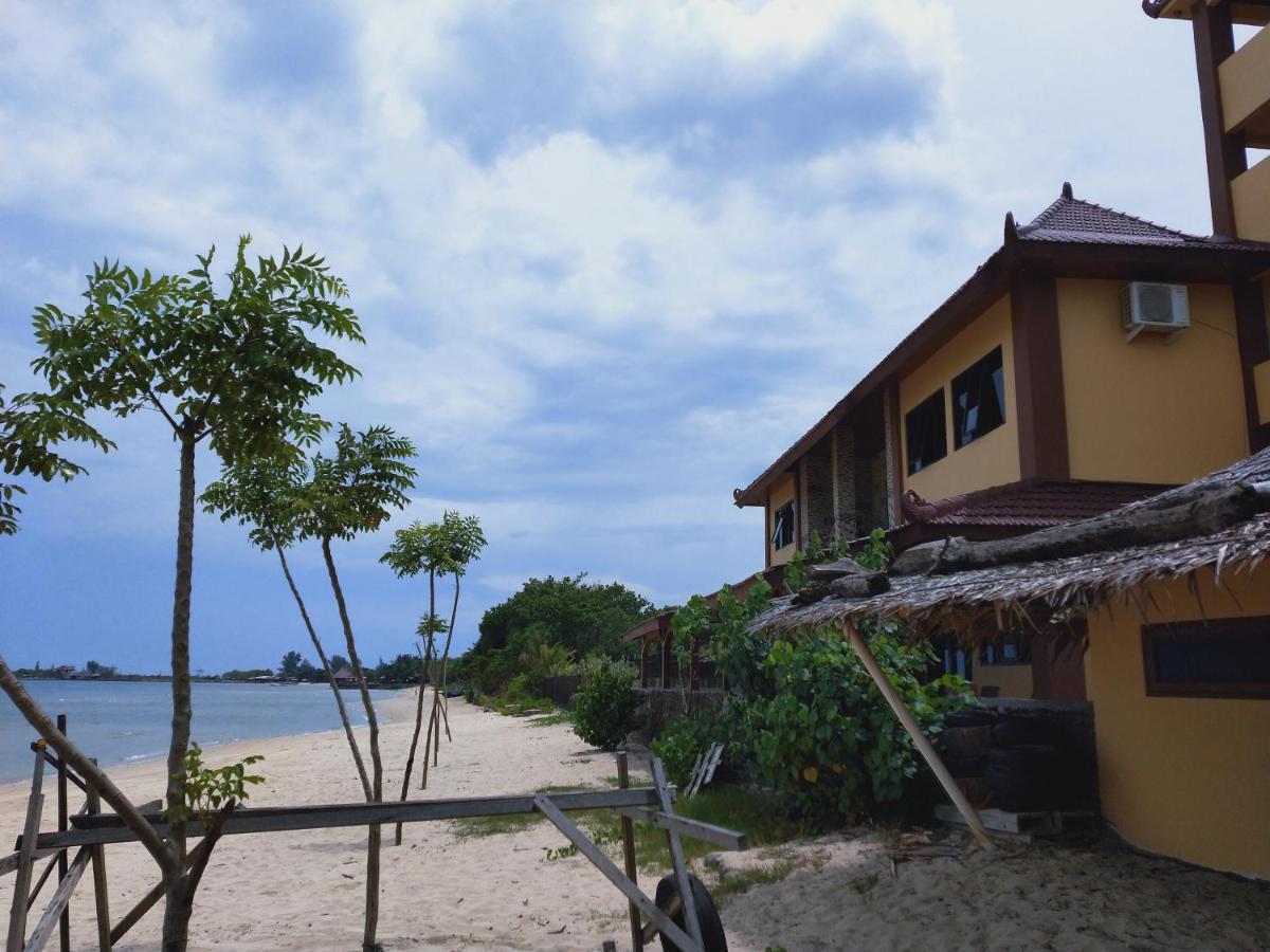 Omah Laut Bondo Jepara - By The Beach, Direct View Of The Sea, Great Base For Water Sports Margokerto Exterior foto